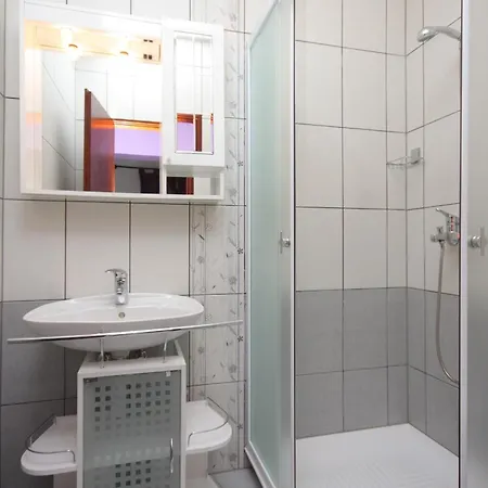 With A Parking Space Appartement Mali Lošinj