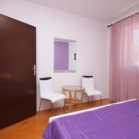 With A Parking Space Appartement Mali Lošinj