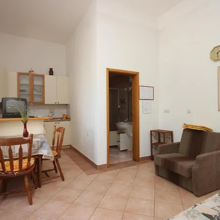 With A Parking Space Appartement *
