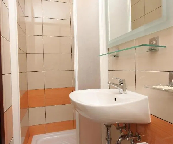 Apartment Apartments With A Parking Space Mali Losinj Mali Losinj