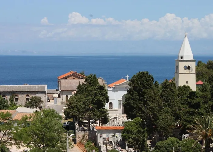 Apartments With A Parking Space Mali Losinj Mali Losinj