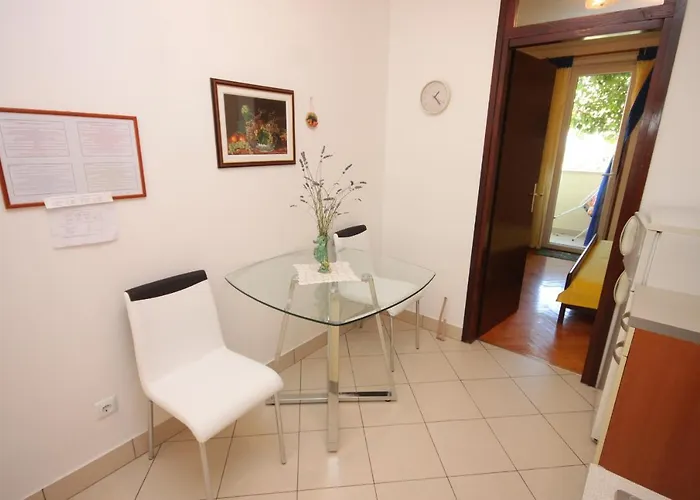 Apartment Apartments With A Parking Space Mali Losinj *