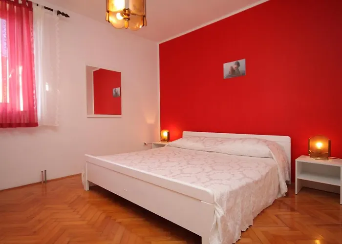Apartments With A Parking Space Mali Losinj