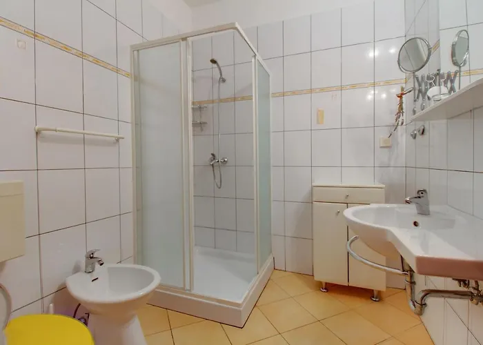 Apartments With A Parking Space Mali Losinj *