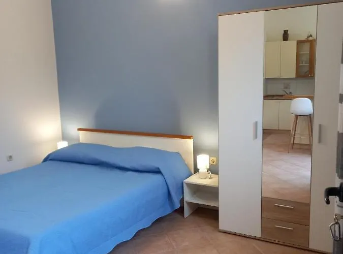 Apartments With A Parking Space Mali Losinj Mali Losinj