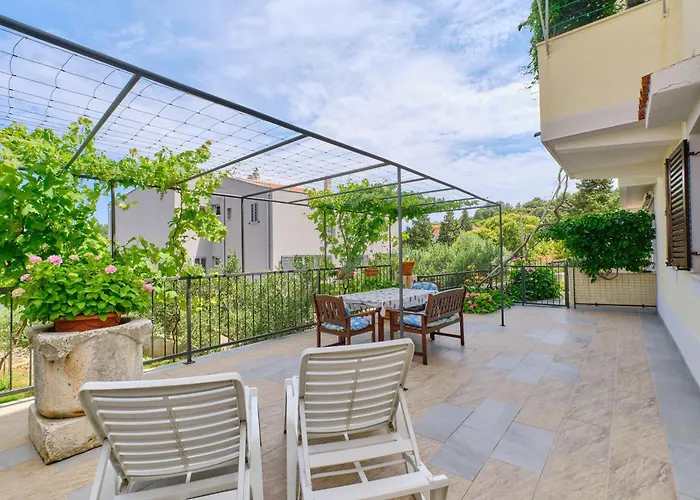 Apartments With A Parking Space Mali Losinj *