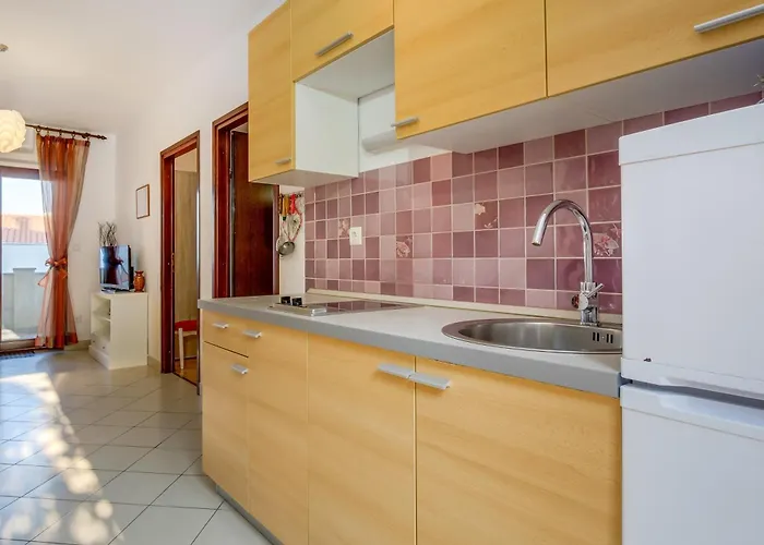 Apartment Apartments With A Parking Space Mali Losinj