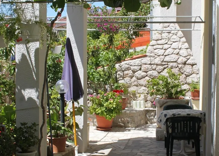 Apartments With A Parking Space Mali Losinj Apartment