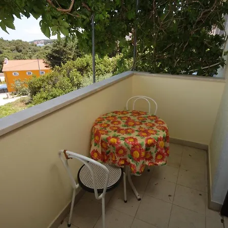 Lägenhet Apartments With A Parking Space Mali Losinj Mali Lošinj